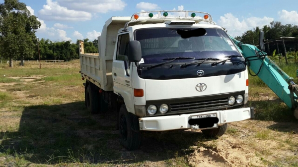 ขายรถ หกล้อดั้ม TOYOTA DYNA400 ดั้มสภาพพร้อมใช้งาน ดั้มยิงหลังเฟืองท้ายเอฟ เครื่องเกียร์ดีเอกสารพร้อมโอน