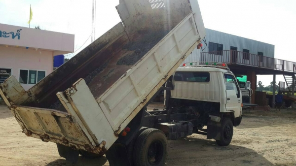 ขายรถ หกล้อดั้ม TOYOTA DYNA400 ดั้มสภาพพร้อมใช้งาน ดั้มยิงหลังเฟืองท้ายเอฟ เครื่องเกียร์ดีเอกสารพร้อมโอน