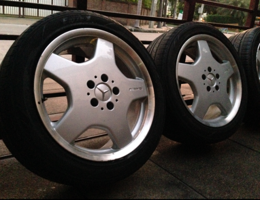 ล้อแท้ AMG Style 1 ขอบ18 สีเดิม ขอบหนา ไม่มีซ่อม พร้อมยางดอกเต็มๆ ใช้ได้อีกนาน ราคาไม่แพง