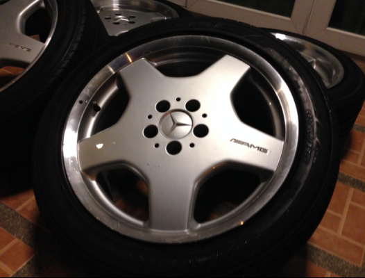ล้อแท้ AMG Style 1 ขอบ18 สีเดิม ขอบหนา ไม่มีซ่อม พร้อมยางดอกเต็มๆ ใช้ได้อีกนาน ราคาไม่แพง