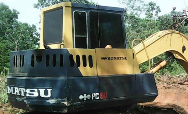 แบคโฮ KOMATSU PC 60-5 สภาพดี สวย เอกสารสัญญาซื้อขาย **ขาย KOMATSU PC-60 รุ่น5 แบคโฮ 60 ยอดนิยม สภาพสวย พร้อมใช้งาน HYD.EXCAVATOR KOMATSU PC60-5 ไฟฟ้าตัด อุปกรณ์ กล่อง+จอ มีครบ เครื่องเดิม ปั้มเดิม แน่น แรงดี ครับ ทำงานดี เร็ว บูมอาร์