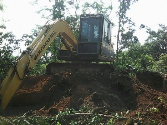 แบคโฮ KOMATSU PC 60-5 สภาพดี สวย เอกสารสัญญาซื้อขาย **ขาย KOMATSU PC-60 รุ่น5 แบคโฮ 60 ยอดนิยม สภาพสวย พร้อมใช้งาน HYD.EXCAVATOR KOMATSU PC60-5 ไฟฟ้าตัด อุปกรณ์ กล่อง+จอ มีครบ เครื่องเดิม ปั้มเดิม แน่น แรงดี ครับ ทำงานดี เร็ว บูมอาร์