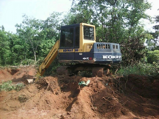 แบคโฮ KOMATSU PC 60-5 สภาพดี สวย เอกสารสัญญาซื้อขาย **ขาย KOMATSU PC-60 รุ่น5 แบคโฮ 60 ยอดนิยม สภาพสวย พร้อมใช้งาน HYD.EXCAVATOR KOMATSU PC60-5 ไฟฟ้าตัด อุปกรณ์ กล่อง+จอ มีครบ เครื่องเดิม ปั้มเดิม แน่น แรงดี ครับ ทำงานดี เร็ว บูมอาร์