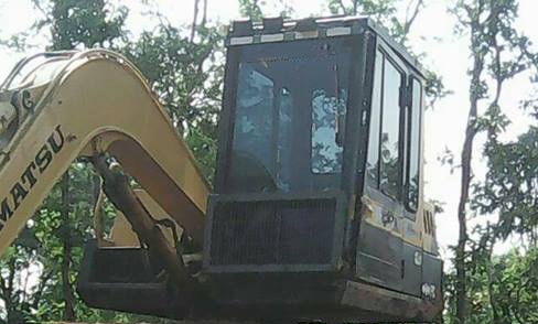 แบคโฮ KOMATSU PC 60-5 สภาพดี สวย เอกสารสัญญาซื้อขาย **ขาย KOMATSU PC-60 รุ่น5 แบคโฮ 60 ยอดนิยม สภาพสวย พร้อมใช้งาน HYD.EXCAVATOR KOMATSU PC60-5 ไฟฟ้าตัด อุปกรณ์ กล่อง+จอ มีครบ เครื่องเดิม ปั้มเดิม แน่น แรงดี ครับ ทำงานดี เร็ว บูมอาร์