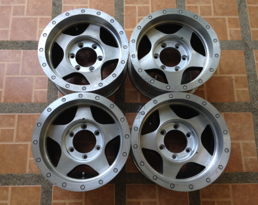 ล้อแท้ Japan แนว Off road ขอบ15 6รู139 ไม่มีซ่อม สีเดิม ขอบหนาๆ หายากสุดๆ