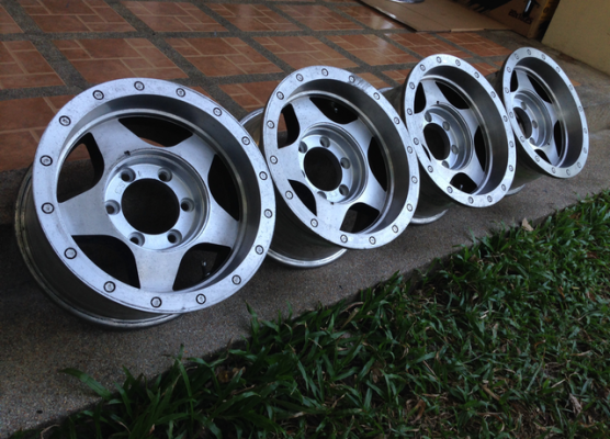 ล้อแท้ Japan แนว Off road ขอบ15 6รู139 ไม่มีซ่อม สีเดิม ขอบหนาๆ หายากสุดๆ