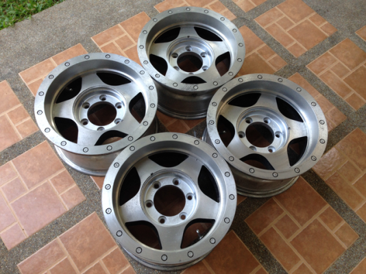 ล้อแท้ Japan แนว Off road ขอบ15 6รู139 ไม่มีซ่อม สีเดิม ขอบหนาๆ หายากสุดๆ