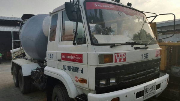 6 คันละ  695,000 บาท NISSAN CW430 2 เพลา เครื่อง PE6-230 แรง  เล่มทะเบียนพร้อม 090-772-3710 090-772-3708