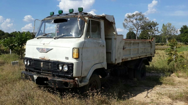 ขายหกล้อ HINO KM310 ดั้ม เครื่องเกียร์ดี คัชชีสวย ยางไม่ครบ รถใช้งานปกติแต่จอดนาน เครื่องติดขับได้ปกติเอกสารเล่มทะเบียน
