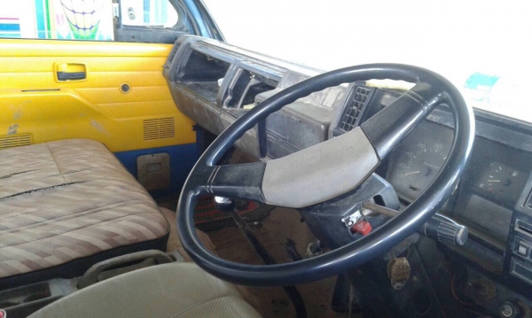 ขายครับ 6 ล้อ อีซูซุ 115 พร้อมใช้งานครับ