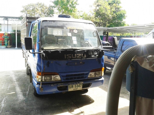 รถบรรทุก ISUZU