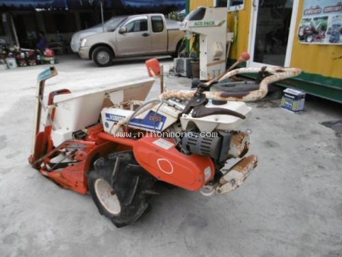 รถเกี่ยวข้าวเดินตาม KUBOTA ZF52 รหัสสินค้า : 80803379 Line ID: nihonmono หรือเพิ่มเติมไดที่ www.nihonmono.com รถเกี่ยวข้าวเดินตาม KUBOTA ZF52 รหัสสินค้า : 80803379 Line ID: nihonmono หรือเพิ่มเติมไดที่ www.nihonmono.com