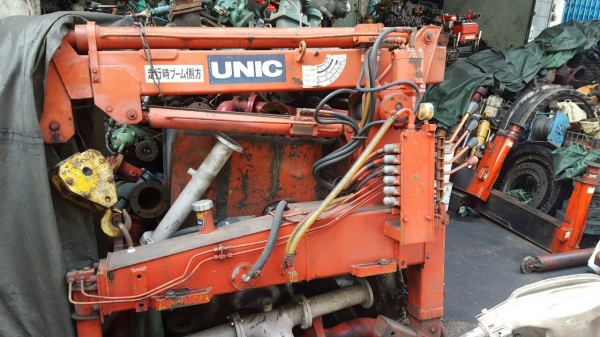 เครน UNIC 100V Turbo 1 ตัน