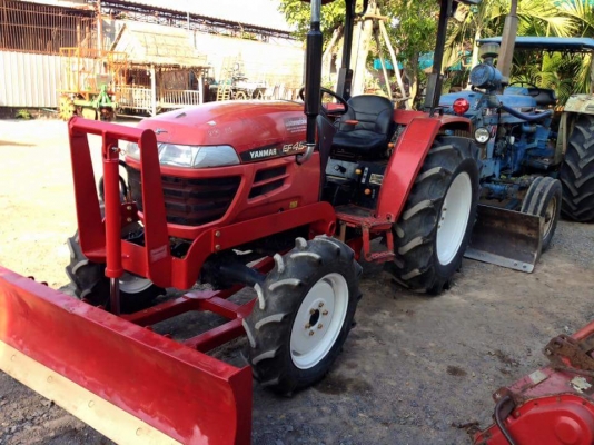 ยันร์ม่า EF494T 4 WD พร้อมใบมีดดันหน้า...เล่มทะเบียนพร้อม