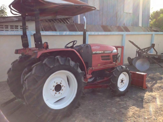 ยันร์ม่า EF494T 4 WD พร้อมใบมีดดันหน้า...เล่มทะเบียนพร้อม