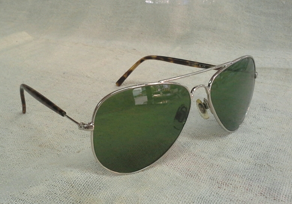 แว่นตาทรงแมคอาร์เธอร์ Baurs Swiss Tradition Since 1897