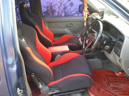 ดราก้อน2500ccพวงมาลัยเพาเวอร์0863604056