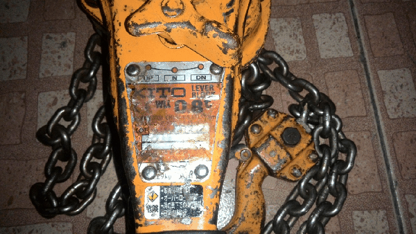 ขายด่วนรอกมือโยก(รอกกำมะลอ) KITO 0.8 TON Made in japan.