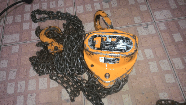 ขายด่วนรอกมือสาว KITO 1 TON. Made in japan.