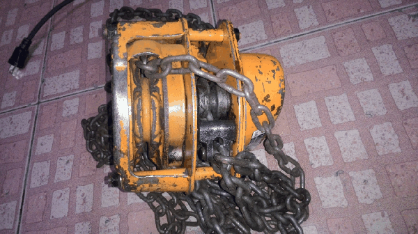 ขายด่วนรอกมือสาว KITO 1 TON. Made in japan. ขายด่วนรอกมือสาว KITO 1 TON. Made in japan.