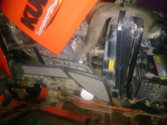 คูโบต้า 3608  พร้อมอุปกรณ์ 3 ชิ้น โรตารี่สวยๆ ดันหน้าสวยๆ ผานพรวน6 สวยๆ. รถใช้งาน 1600 ชม. เครื่องแน่นเกียร์ดี เฟืองดี ไม่มีเยิ้ม