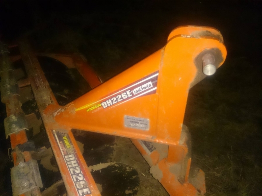 คูโบต้า 3608  พร้อมอุปกรณ์ 3 ชิ้น โรตารี่สวยๆ ดันหน้าสวยๆ ผานพรวน6 สวยๆ. รถใช้งาน 1600 ชม. เครื่องแน่นเกียร์ดี เฟืองดี ไม่มีเยิ้ม