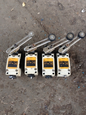 ขาย...LIMIT SWITCH OMRON