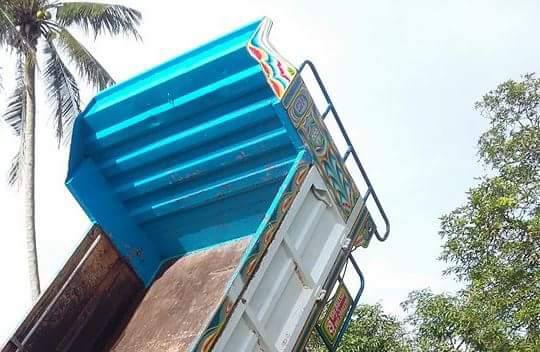 6ล้อดั้มดิน HINO RANGER FD-185HP ดั้ม2ปี ยาง8.25/16 เล่มทะเบียนครบ ** ขาย HINO FD HO7C-185แรง 6ล้อดั้มดิน5คิว ประกอบ ดั้มต่อใหม่ ใช้งานได้2ปี สภาพสวย จบๆ พร้อมใช้งาน HINO FD176B HO7C-185HP (RANGER) ปี39 รถประกอบ เครื่องเดิม เกียร์ เด