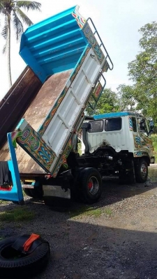 6ล้อดั้มดิน HINO RANGER FD-185HP ดั้ม2ปี ยาง8.25/16 เล่มทะเบียนครบ ** ขาย HINO FD HO7C-185แรง 6ล้อดั้มดิน5คิว ประกอบ ดั้มต่อใหม่ ใช้งานได้2ปี สภาพสวย จบๆ พร้อมใช้งาน HINO FD176B HO7C-185HP (RANGER) ปี39 รถประกอบ เครื่องเดิม เกียร์ เด