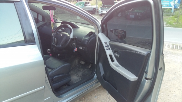 ขายดาวน์ครับ Yaris E พิเศษ ไม่ต้องเปลี่ยนสัญญา ครับ ส่งต่อได้เลย รถสวยพร้อมใช้งาน