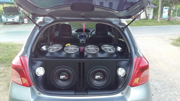 ขายดาวน์ครับ Yaris E พิเศษ ไม่ต้องเปลี่ยนสัญญา ครับ ส่งต่อได้เลย รถสวยพร้อมใช้งาน