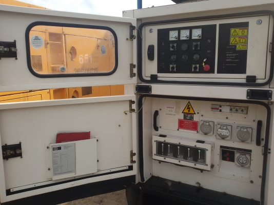 ขายเครื่องปั่นไฟจากอังกฤษนำเข้า