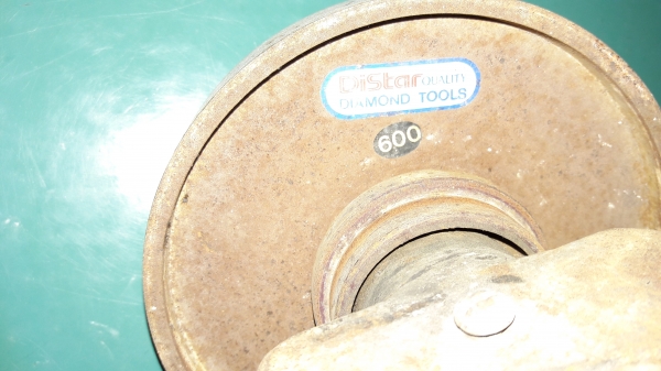 ขายหินเจียรมือหมุนงานเก่าพร้อมใบเจียรขนาด6นิ้ว ขายหินเจียรมือหมุนงานเก่าพร้อมใบเจียรขนาด6นิ้ว