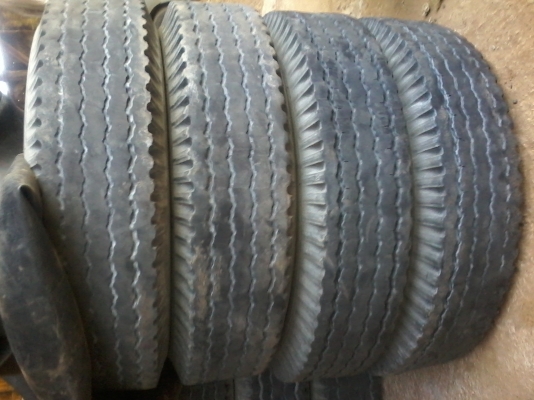 ขายยางสวย8ชุด18500 บริสโตนทั้งชุดยังพร้อมใช้