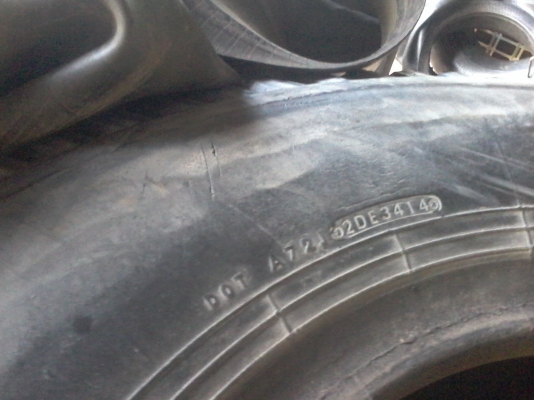 ขายยางสวย8ชุด18500 บริสโตนทั้งชุดยังพร้อมใช้