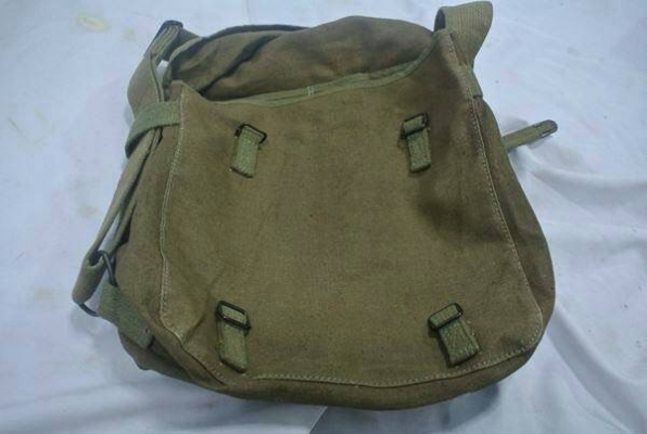 ขายกระเป๋าทหารเยอรมันยุคสงครามไว้ใส่เครื่องมือเครื่องใช้ได้ ขายกระเป๋าทหารเยอรมันยุคสงครามไว้ใส่เครื่องมือเครื่องใช้ได้