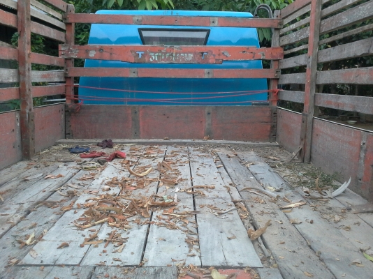 ขายรถอีแต๋น เครื่อง ISUZU เครื่อง 85 แรงม้า พร้อมใช้งาน หัวสวยๆและคัดซีส์ สวยๆ  หน้าห้า  สำหรับชาวไร่ชาวสวนมาแล้ว อยากได้จริง ลดได้ครับ