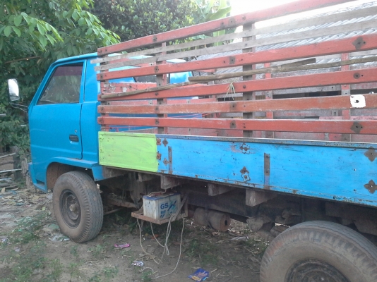 ขายรถอีแต๋น เครื่อง ISUZU เครื่อง 85 แรงม้า พร้อมใช้งาน หัวสวยๆและคัดซีส์ สวยๆ  หน้าห้า  สำหรับชาวไร่ชาวสวนมาแล้ว อยากได้จริง ลดได้ครับ