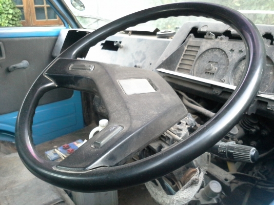 ขายรถอีแต๋น เครื่อง ISUZU เครื่อง 85 แรงม้า พร้อมใช้งาน หัวสวยๆและคัดซีส์ สวยๆ  หน้าห้า  สำหรับชาวไร่ชาวสวนมาแล้ว อยากได้จริง ลดได้ครับ