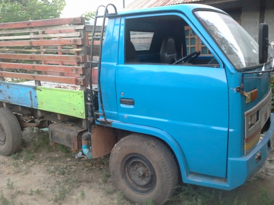 ขายรถอีแต๋น เครื่อง ISUZU เครื่อง 85 แรงม้า พร้อมใช้งาน หัวสวยๆและคัดซีส์ สวยๆ  หน้าห้า  สำหรับชาวไร่ชาวสวนมาแล้ว อยากได้จริง ลดได้ครับ