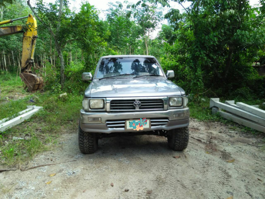 ขายรถกระบะ TOYOTA 2800 4WD 4X4 รถประกอบนอก ราคา 280000