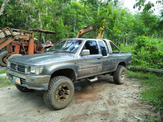 ขายรถกระบะ TOYOTA 2800 4WD 4X4 รถประกอบนอก ราคา 280000