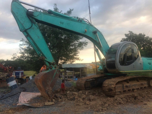 ขายรถแบคโฮ KOBELCO SK200-V super เอกสารอินวอย ระบบไฟเต็ม ราคา 850000