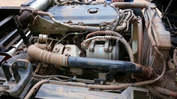 ขายรถบรรทุก 6 ล้อดัมพ์ ISUZU NPR 150 แรงม้าปี 2551 ไมล์ 233759 กม.ราคา 700000