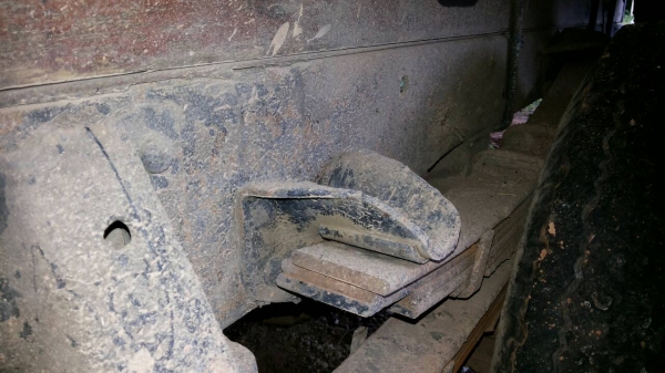 ขายรถบรรทุก 6 ล้อรั้ว ISUZU NKR 110 แรงม้าปี 2538 กระบะยาว 4.50 เมตร ราคา 280000