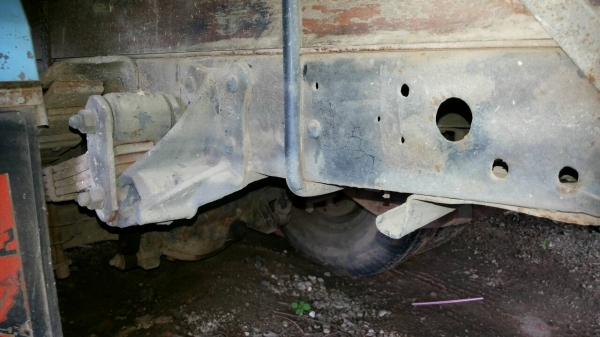 ขายรถบรรทุก 6 ล้อรั้ว ISUZU NKR 110 แรงม้าปี 2538 กระบะยาว 4.50 เมตร ราคา 280000