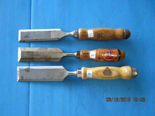 ขายสิ่วชุดงานเก่าเยอรมันสวีเดนตราตา รวงข้าว เหรียญทอง จระเข้สามดาว ขายสิ่วชุดงานเก่าเยอรมันสวีเดนตราตา รวงข้าว เหรียญทอง จระเข้สามดาว