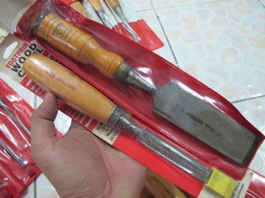 ขายสิ่วชุดงานเก่าเยอรมันสวีเดนตราตา รวงข้าว เหรียญทอง จระเข้สามดาว ขายสิ่วชุดงานเก่าเยอรมันสวีเดนตราตา รวงข้าว เหรียญทอง จระเข้สามดาว