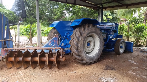 ขายรถไถฟอร์ด6600 เครื่อง TA แท้เต็มคัน สภาพดีเครื่องแน่นแรงดี ไฮดรอลิคดี เกียร์ดี พวงมาลัยพาวเวอร์ พร้อมเล่มทะเบียน