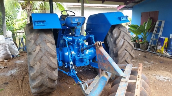 ขายรถไถฟอร์ด6600 เครื่อง TA แท้เต็มคัน สภาพดีเครื่องแน่นแรงดี ไฮดรอลิคดี เกียร์ดี พวงมาลัยพาวเวอร์ พร้อมเล่มทะเบียน